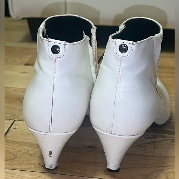 White booties - Picture 2 of 3